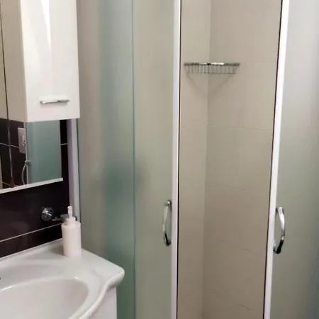 Victoria Apartment